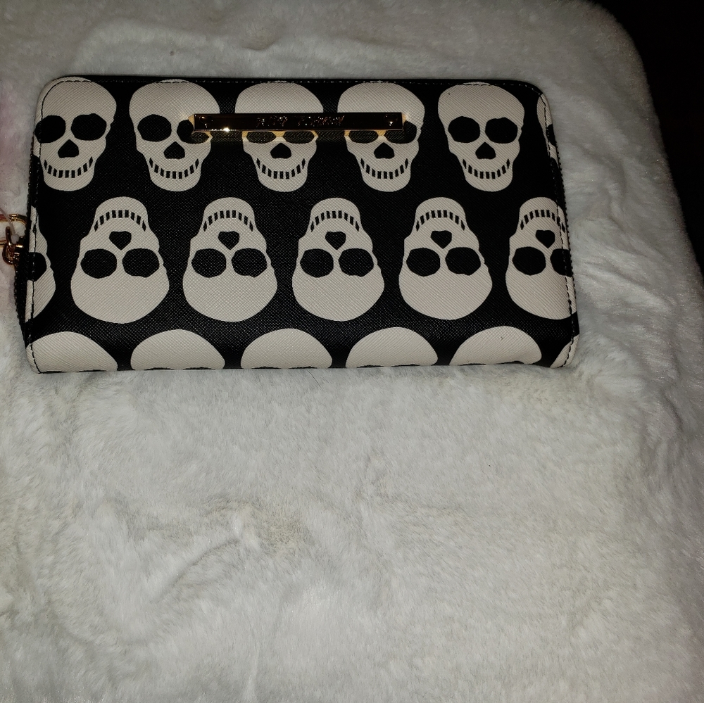 Betsey Johnson Halloween Skull Wristlet zip around large wallet